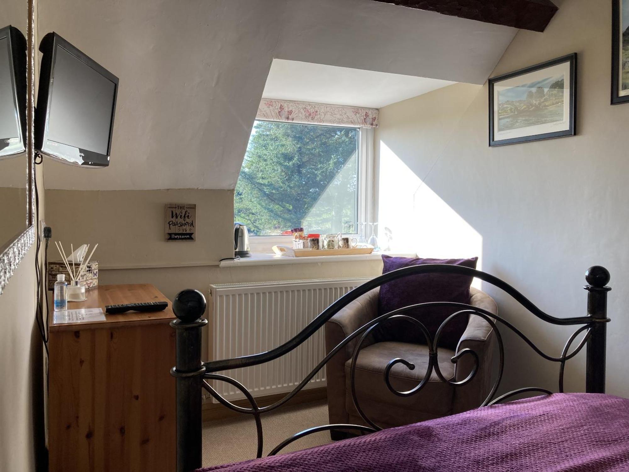 Llwyn Onn Guest House, North Wales Pentrefoelas Room photo